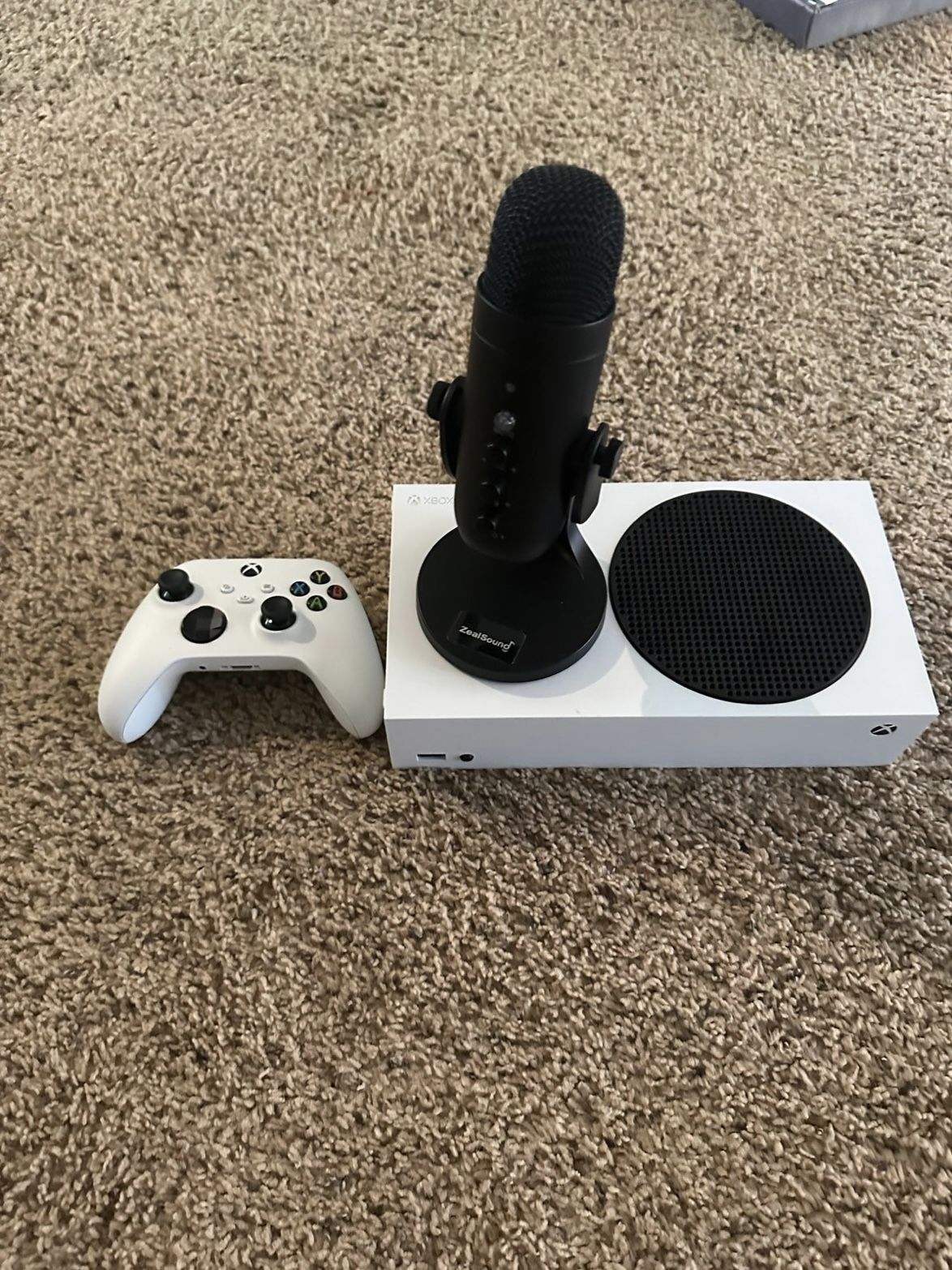 xbox series S bundle (READ DESCRIPTION)