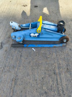 Blue Hydraulic Floor Jack 2 Ton
