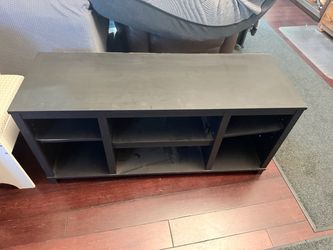 Tv stand (free)