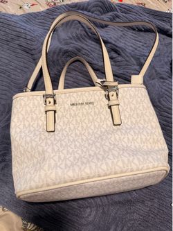 Micheal Kors purse