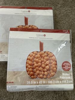 Pumpkin balloon decor