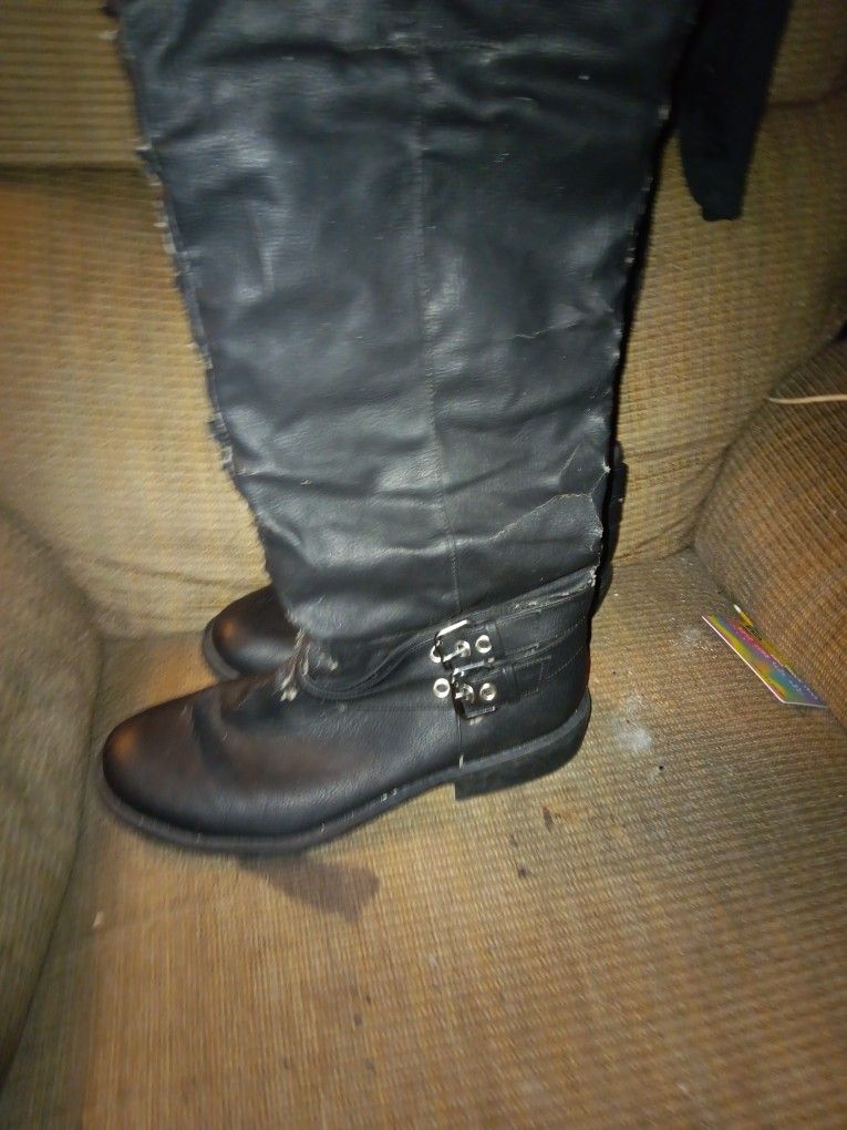 WOMENS BOOTS SIZE 10