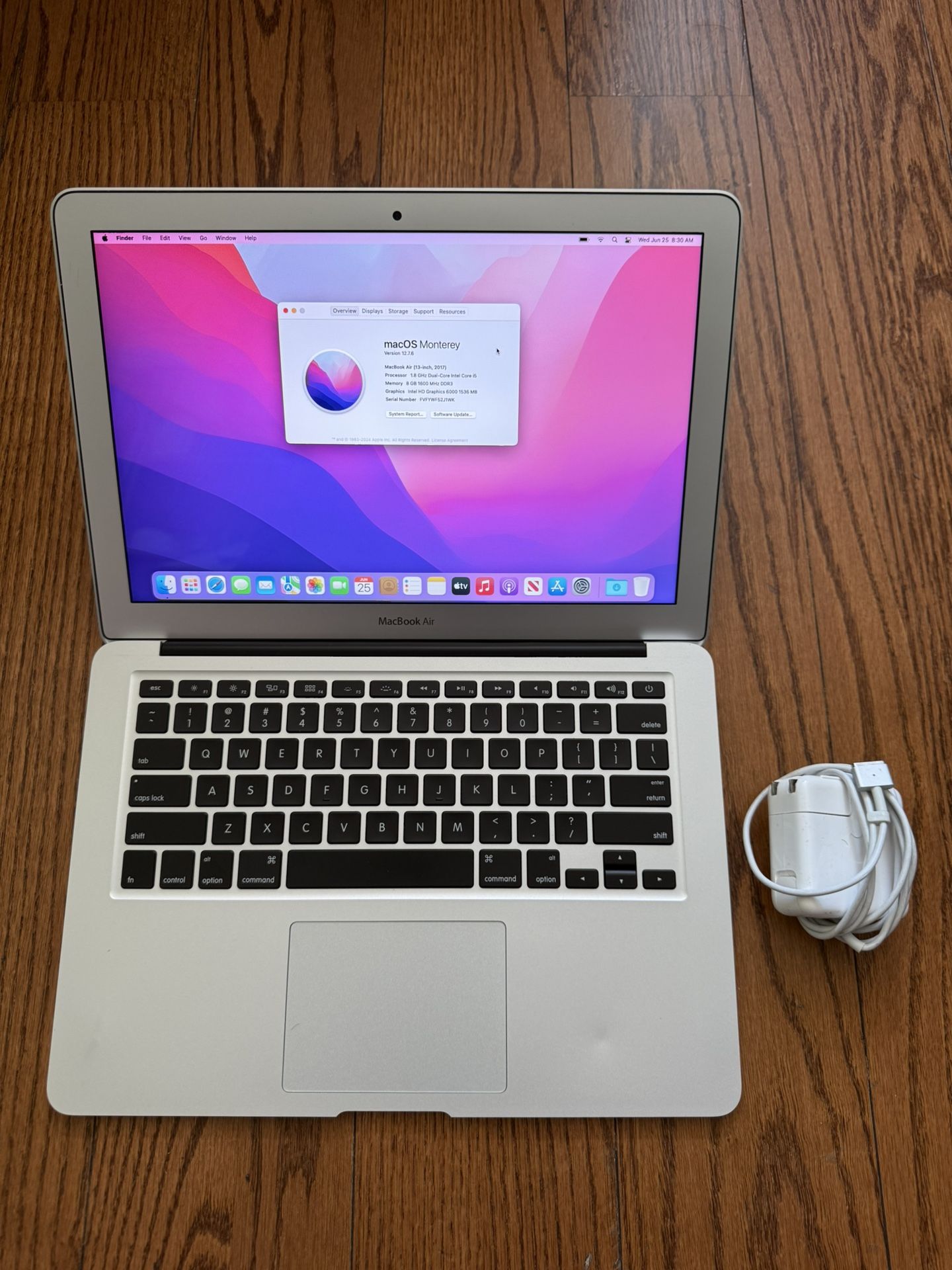MacBook Air 13” 2017/8GB RAM/128GB SSD/Fully Functional