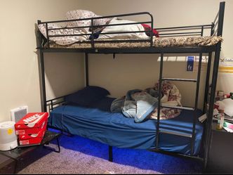 Twin Over Twin Metal Bunk Bed Frame – Black – Great Condition
