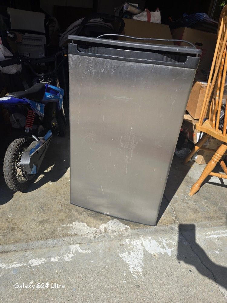 Mini Fridge