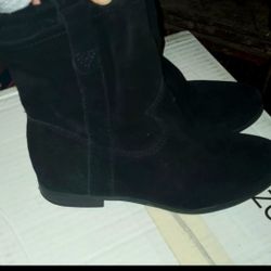 Black Suede VINCE CAMUTO boots