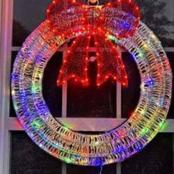 NEW Christmas Wreath, 33in Pre-Lit with 108 LED