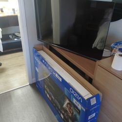 New VIZIO 43" 4K 
