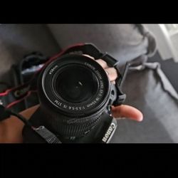 Canon EOS Rebel T5i DSLR Camera Bundle