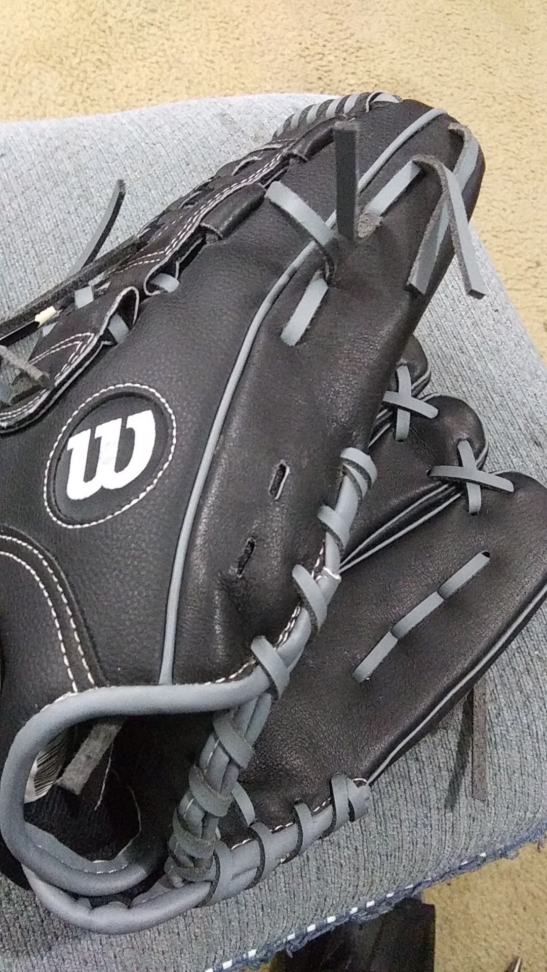 Wilson A360 baseball glove