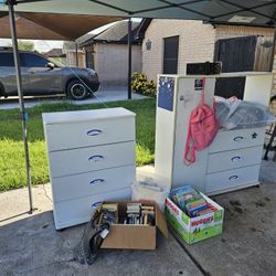 Twin Bed With Furniture 