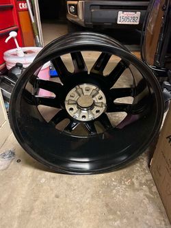 New GMC sierra rim ( just one available $200 price firm