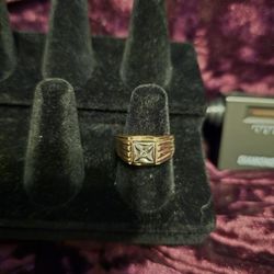 Vintage Gold Diamond Ring 