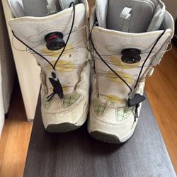 DG Snowboard Boots