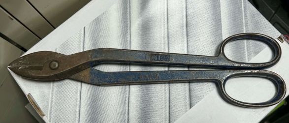 vintage Wiss Tin Snips (metal cutting shears)