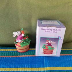 Bunny/Spring decor 