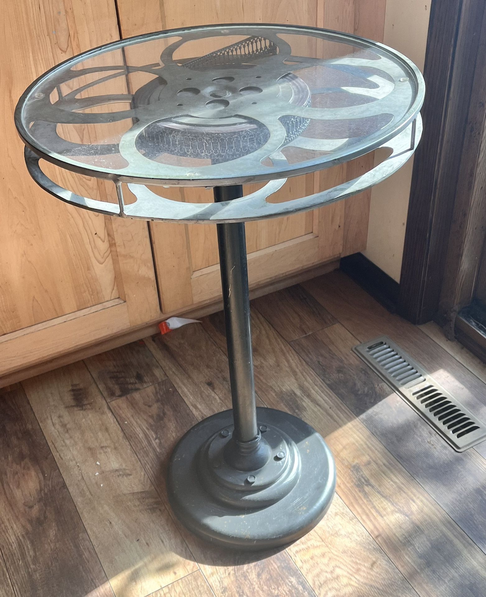 FUJIAN YONGAN MOVIE REEL END TABLE (19dx 28h) for Sale in