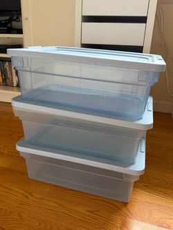 Set of 3 Rubbermaid Storage Bins with Lids