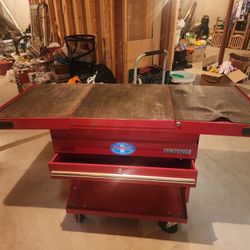 Craftsman . Rollaround Work Station. With Drawer / Storage /And Expandable Top . 