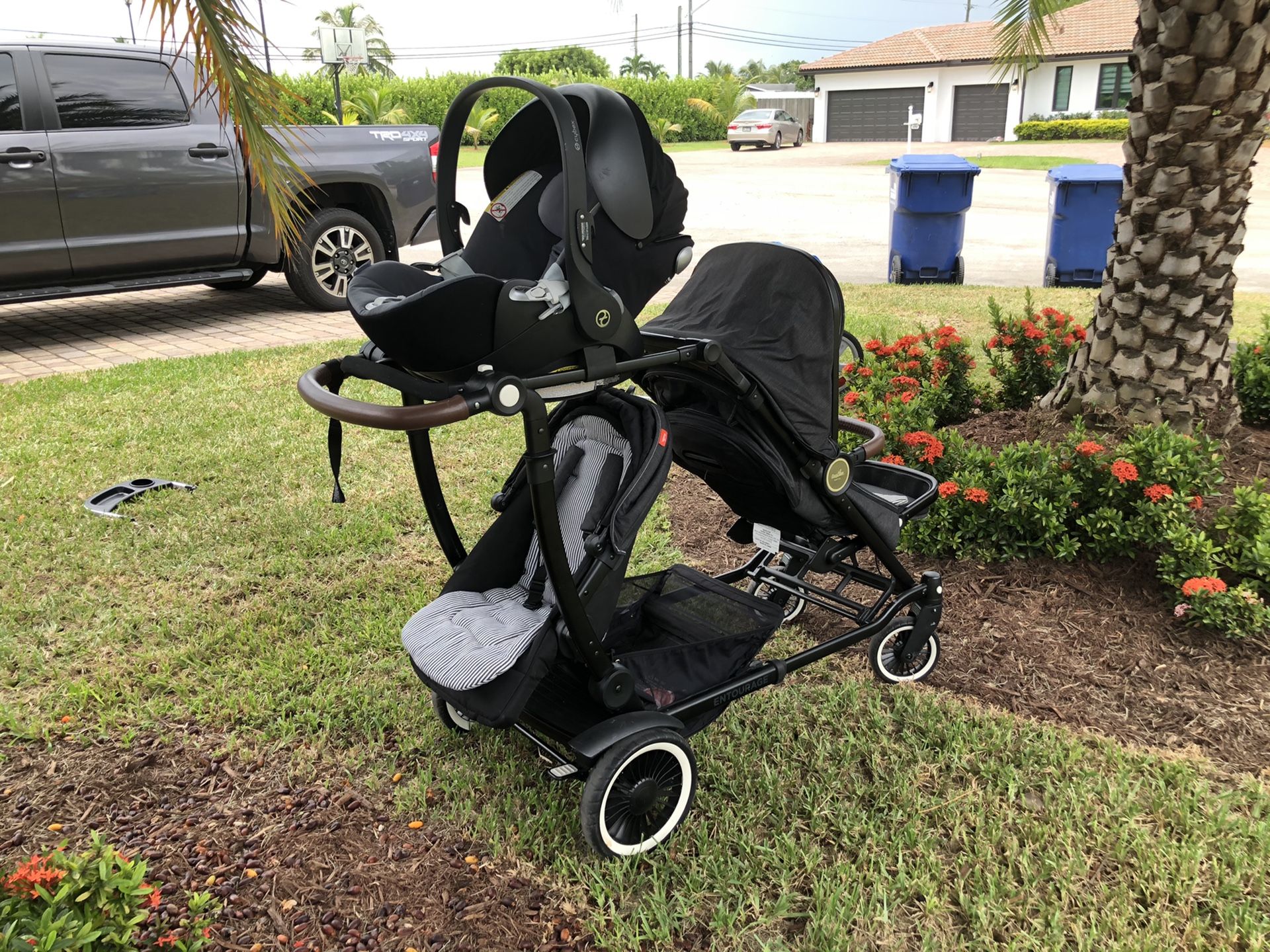 Dual Baby Stroller. Best protection for your new born. {link removed}