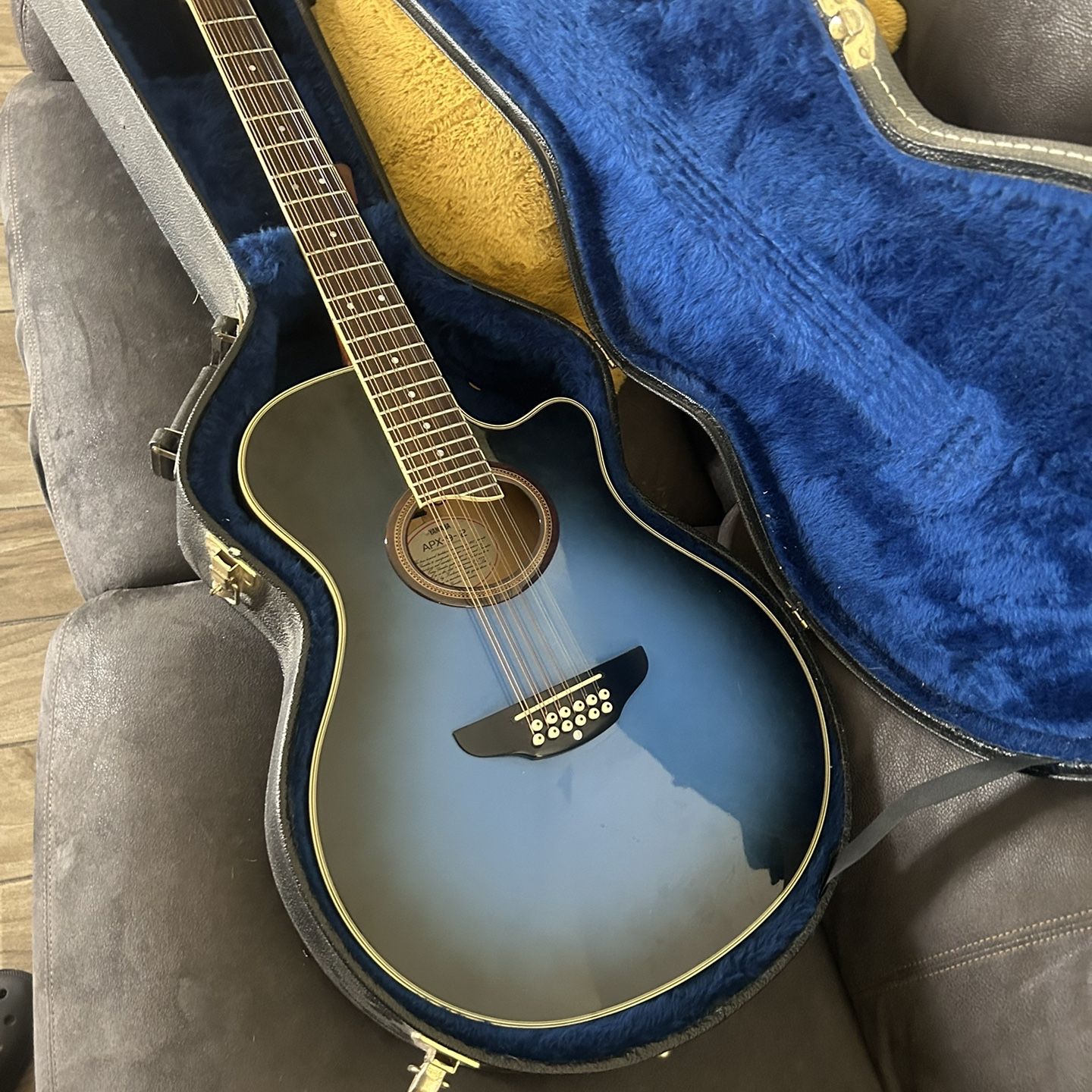 Yamaha- APX - 9 for Sale in Phoenix, AZ - OfferUp