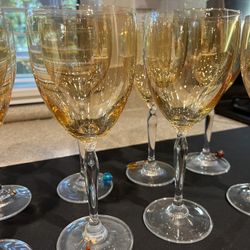 8 Wine Glasses
