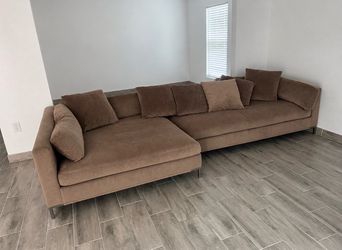 Sectional couch