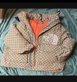 Gucci North Face Coat ( Men’s Size S Cut)