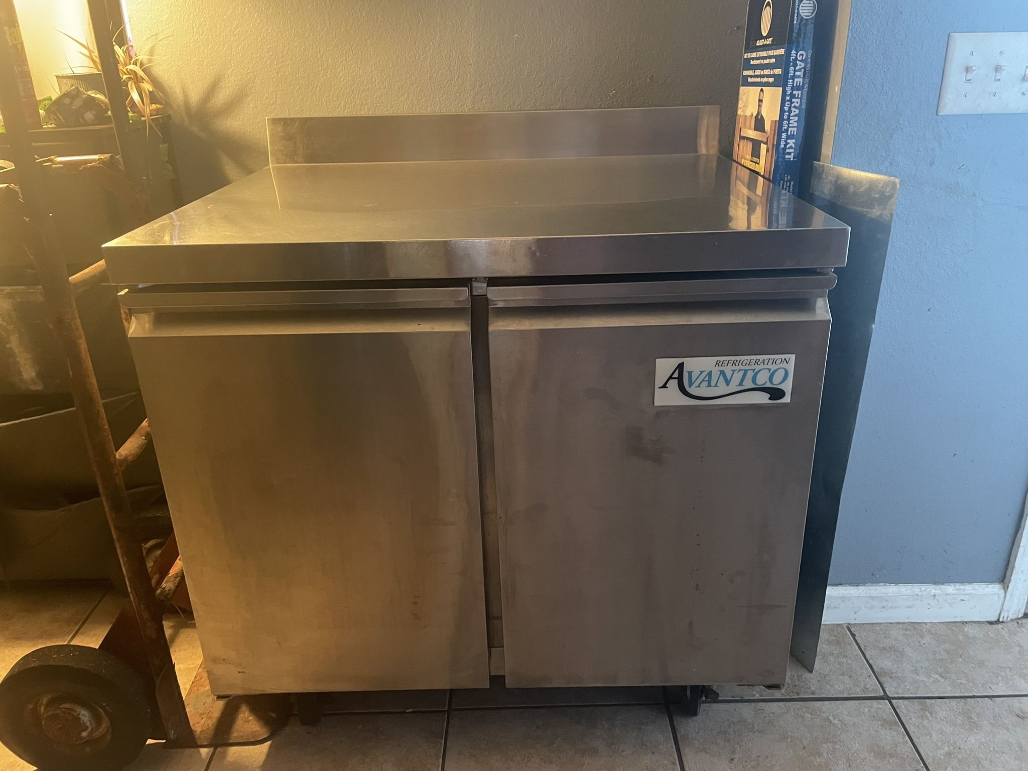 Avantco Refrigerator 