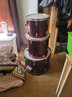 Drum Set With Snare 