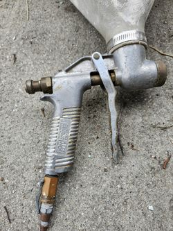 Drywall hopper gun