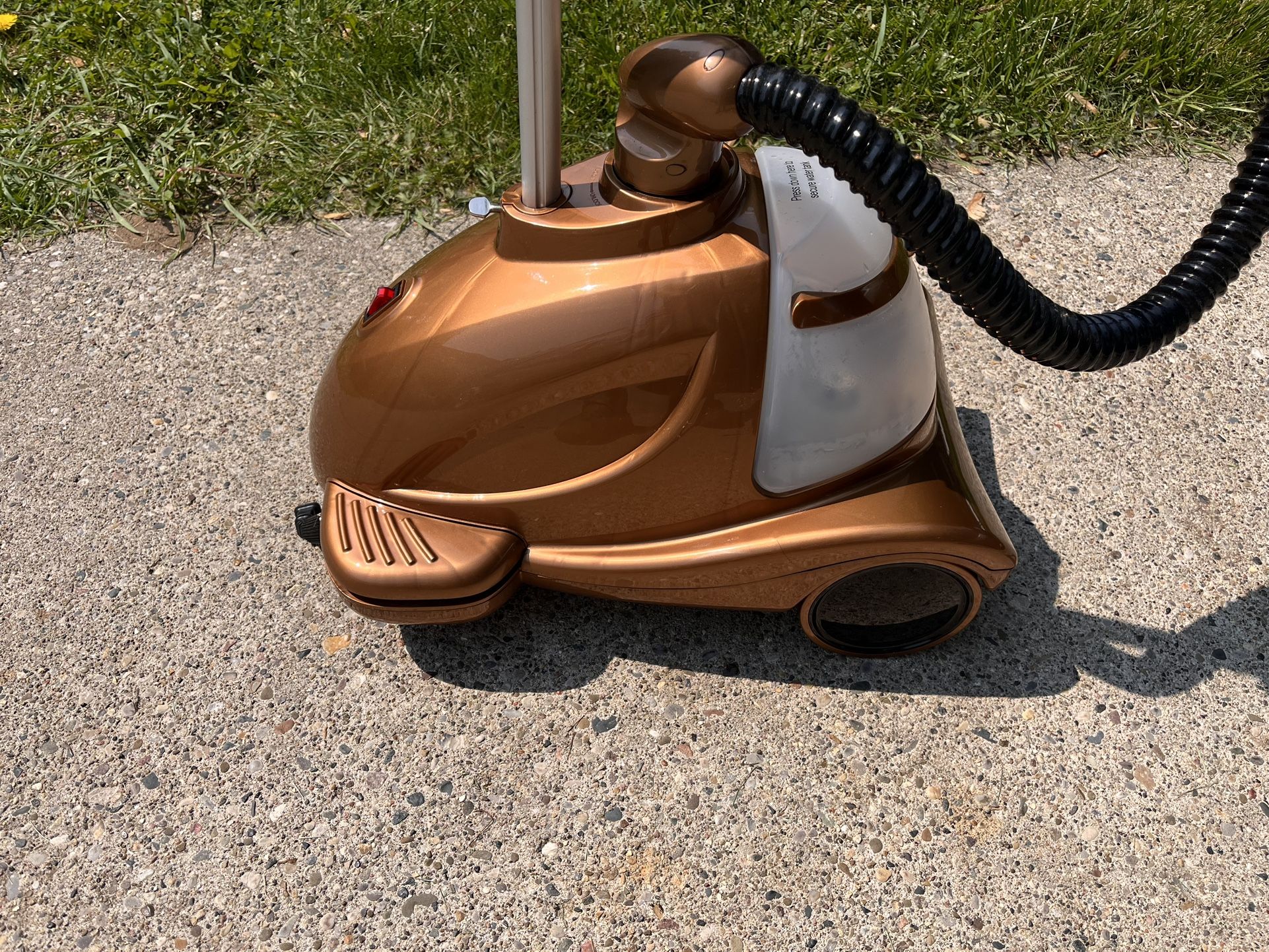 Conair Model GS29 Gold Clothing Steamer Stand 