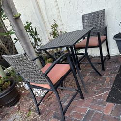 Patio High Chairs And Table 