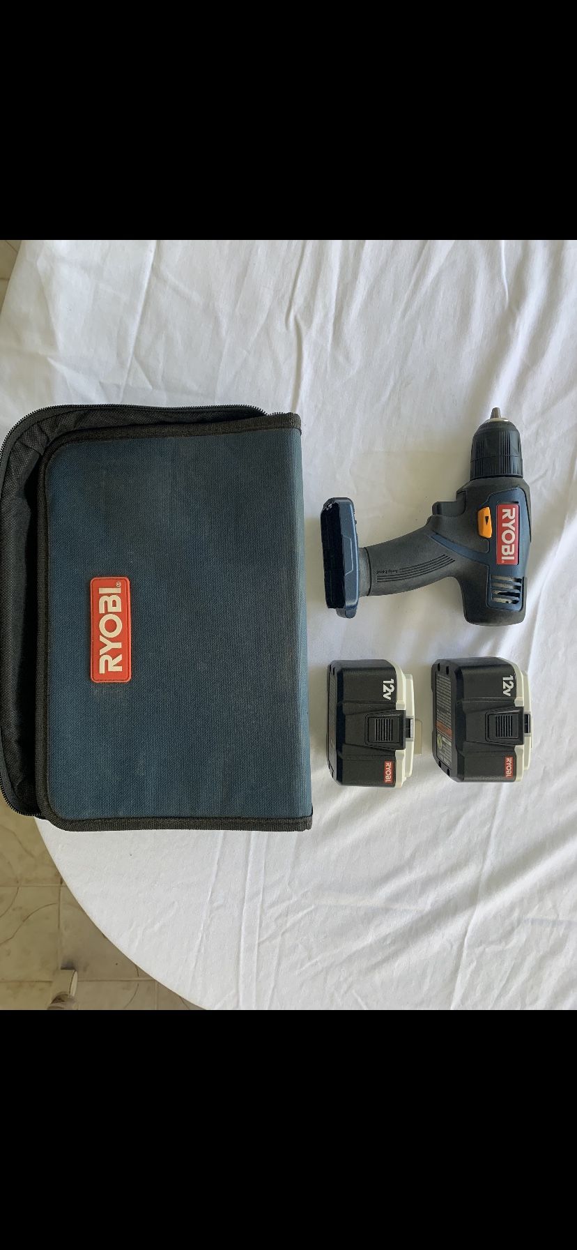 Compact drill With 2 Batteries