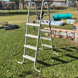 Pool Ladder Free