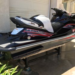 2010 Kawasaki Ultra 260X Super Charged muscle Craft With 51 Hours With Trailer Clean ! 