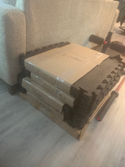 Gym Quality Floor Mats interlocking no visual seems