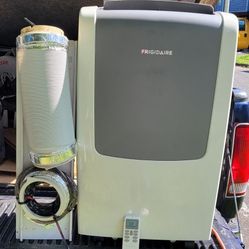 Portable Frigidaire Air Conditioner With Hoses 