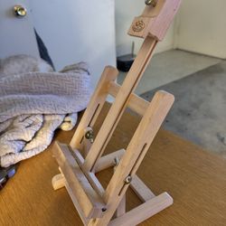 Easel