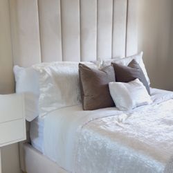 Velvet Cream Full Size Bed Upholstered