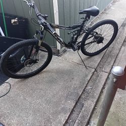 27.5 Inch Hyper Bike Needs Work