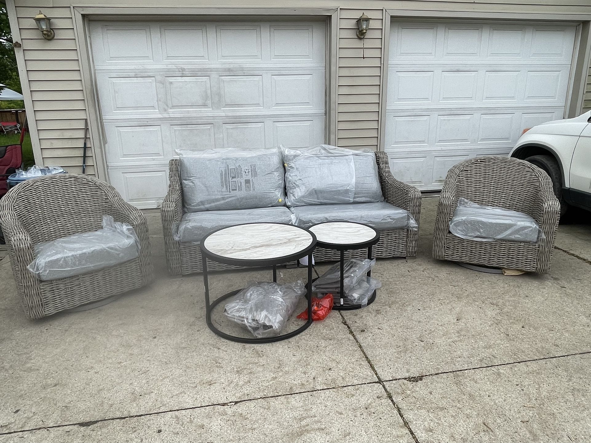 Outdoor patio furniture set all weather wicker sofa couch w 2 swivel glider chairs , tables & covers