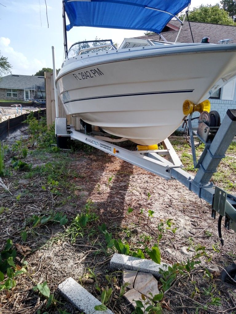 2002 Bayliner 1950 Classic