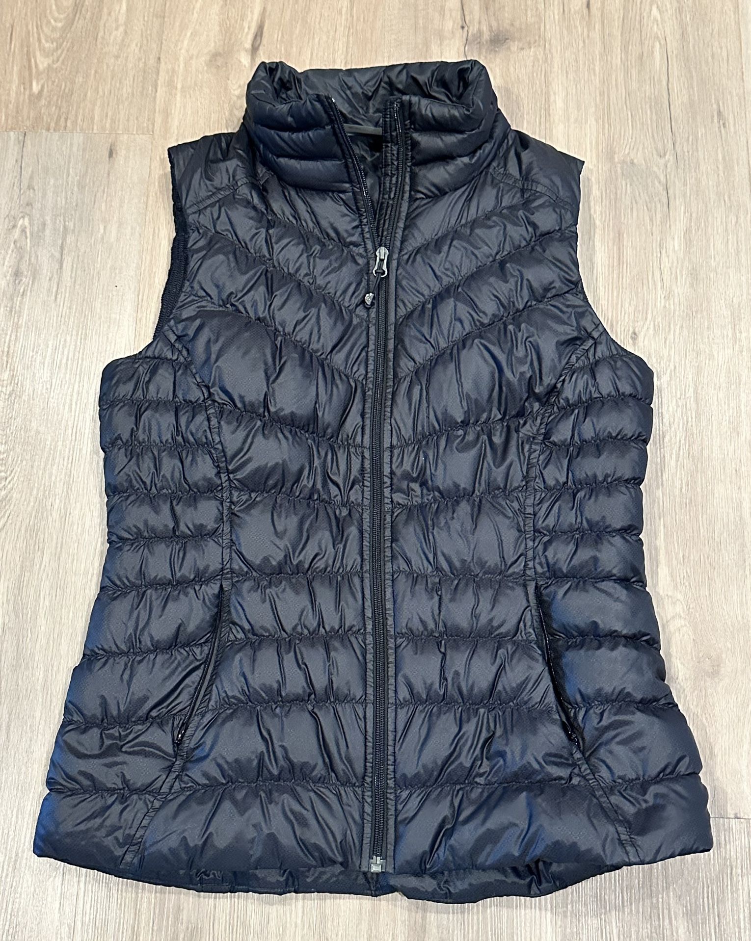 Athleta Goose Down Puffer Best black Quilted Women’s Medium Zip