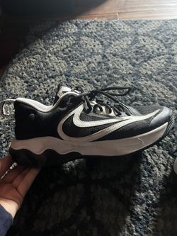 Nike Giannis Immortality – Size 8