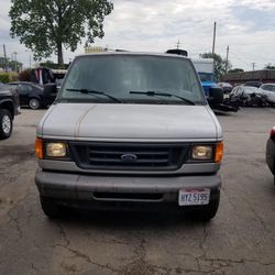 2011 Ford E-150