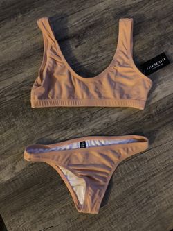XS Swimsuit brand new from fashion nova