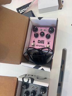 Strymon Delay and Echo pedals