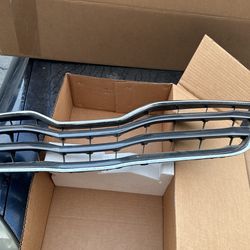 2010 Toyota Camry Grill