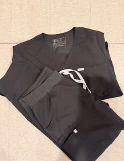 FIGS scrubs black Size M
